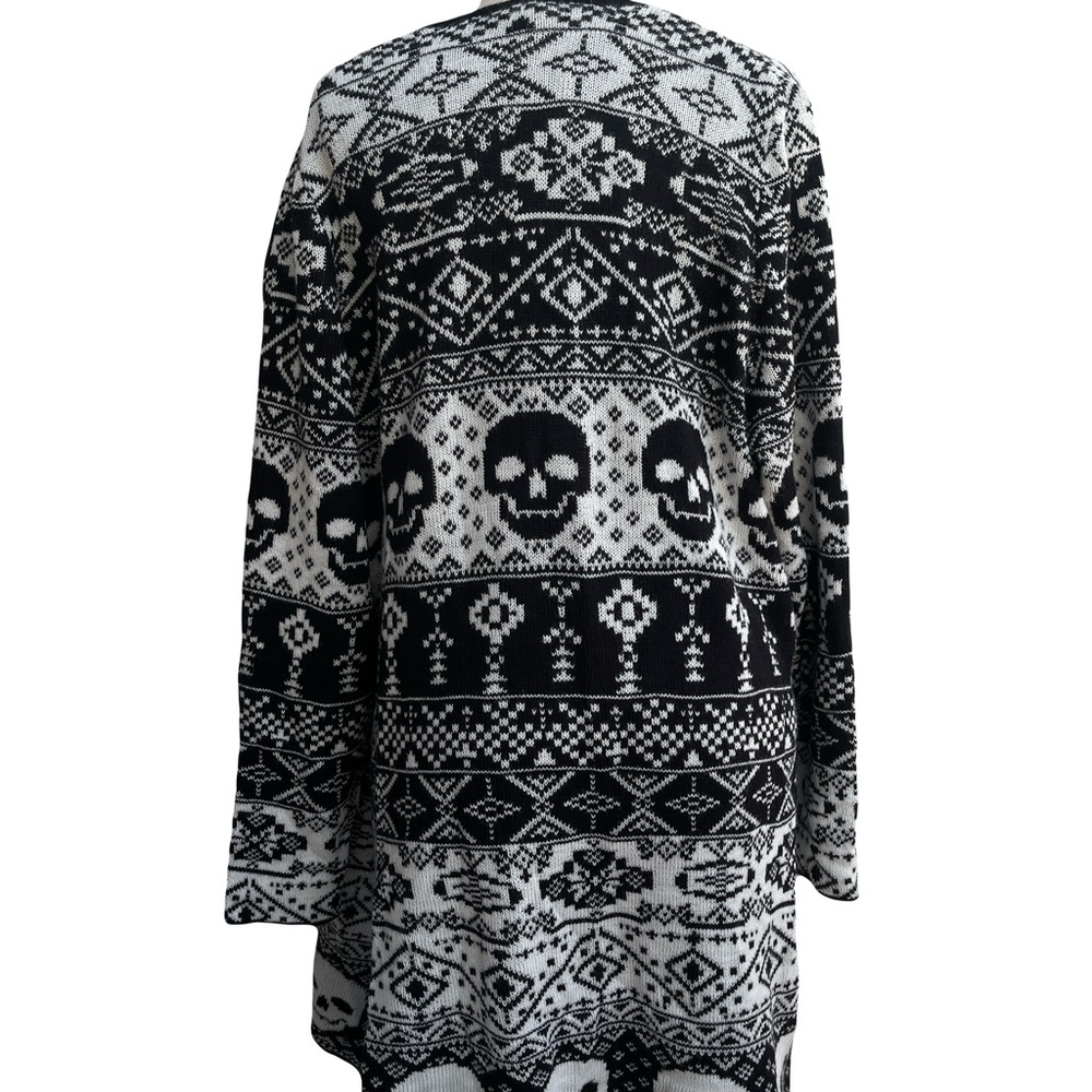 Torrid Black and White Skull Cardigan - Picture 3 of 4